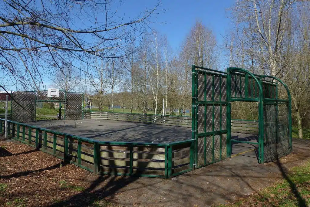 city stade loisirs activités enfants