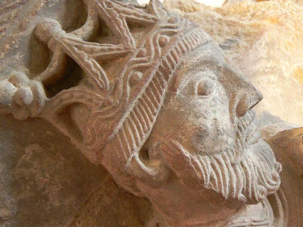 Morlaàs exposition église patrimoine tourisme Madiran