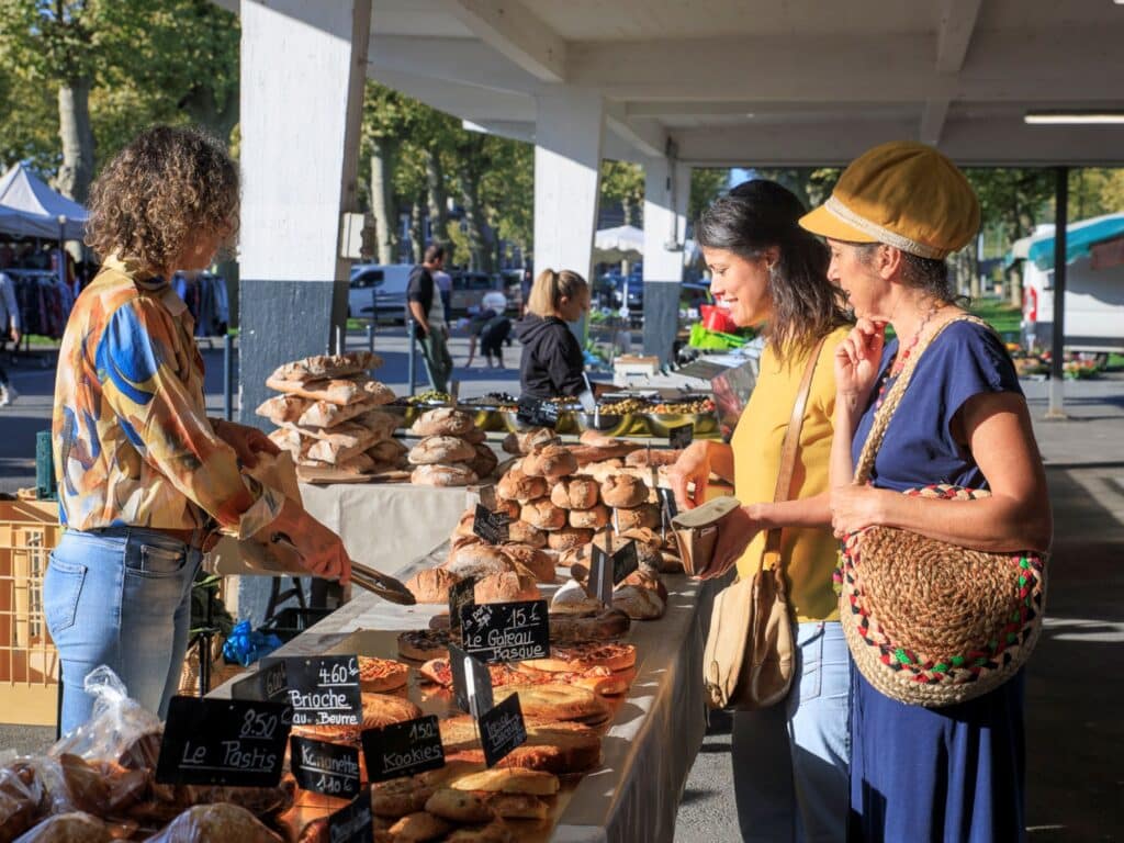 Morlaàs marchés locaux gastronomie tourisme Madiran