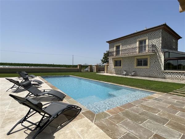 -lasclaveries-samatha-pau-pays-bearn--ref--G9212511