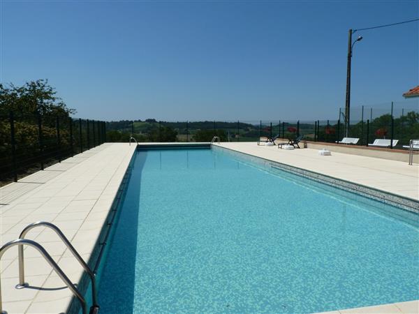 Arroses piscine @Tourisme & loisirs Coteaux Béarn Madiran (1)