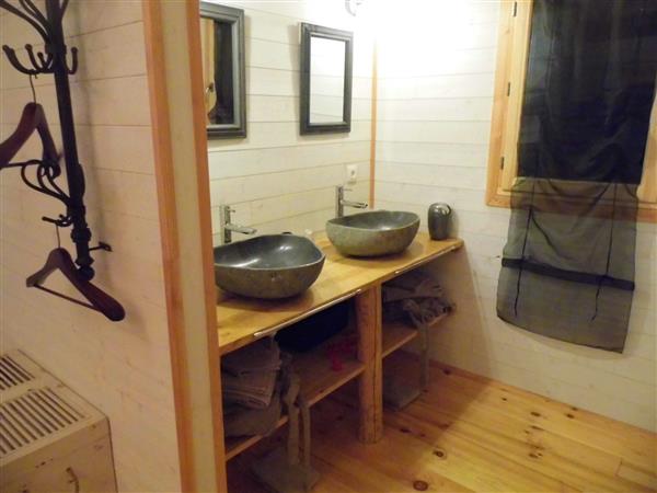 Fichous Cabane Domengé cph Vergoin 2 1440x1080