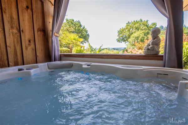 Fichous chalet jacuzzi crédit Nathalie Peyrette photographe (10)