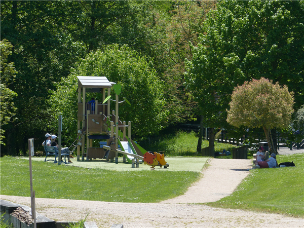 Lourenties aire de jeu du lac du Gabas 
