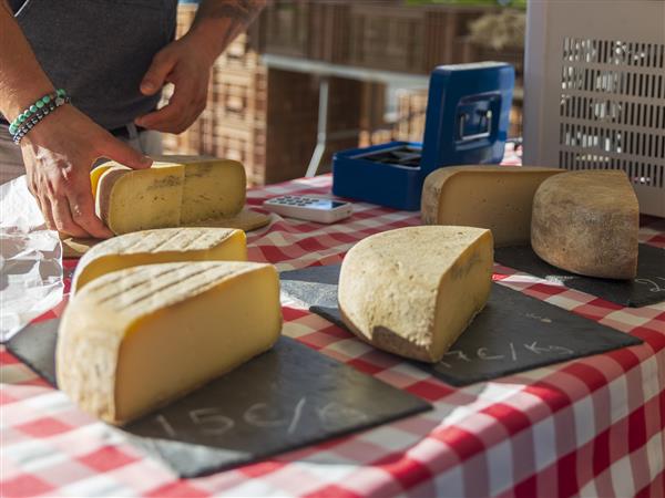 Soumoulou marché et stand tourisme et loisirs coteaux Béarn Madiran 19 juin 2026