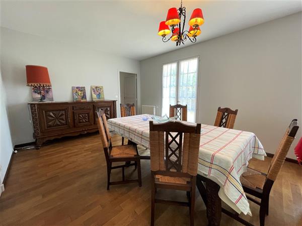 theze-maison-puyoo salle à manger G121198 crédit GDF